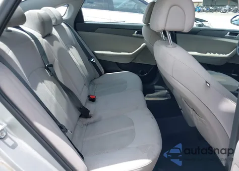 2016 Hyundai Sonata z USA, uszkodzony, nr VIN 5NPE24AF2GH400035